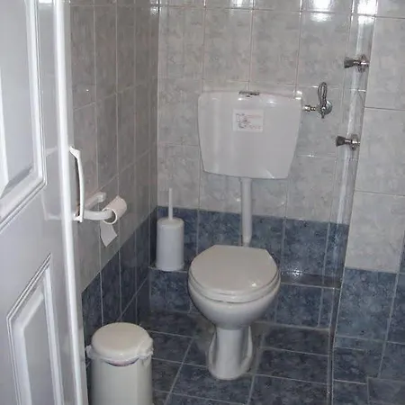 Stella Apartments And Studios *