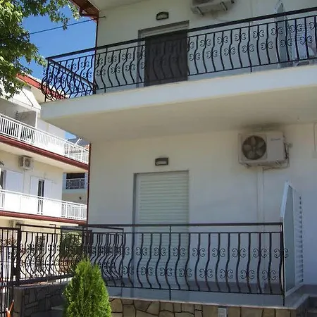 Stella Apartments And Studios